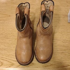 Classic Tan Kids Cody James Leather Boots